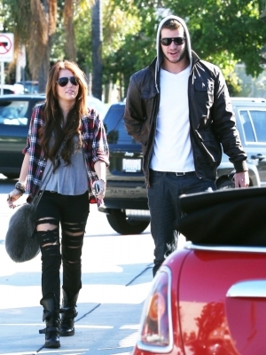 normal_19100_Miley_122_230lo - At and About In LA