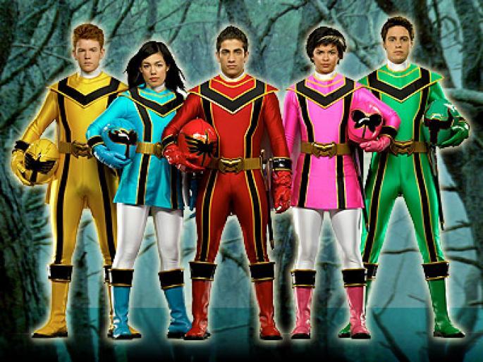 SKIRMVFTUOHBSDTXWCW[1] - power rangers-forta mistica