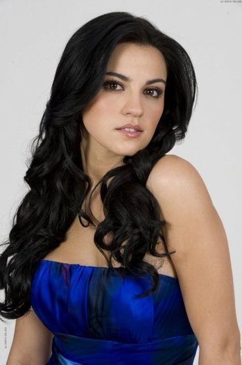 17185540_TEWEIAAQF - Maite Perroni of Fructul Oprit