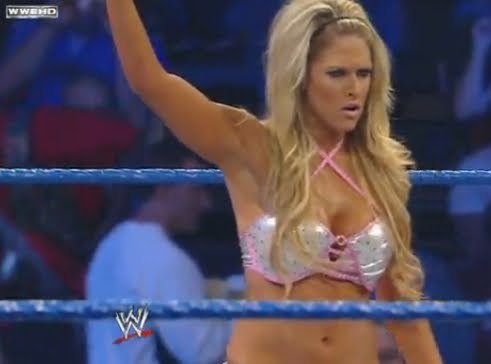 Kelly_Kelly_&_Rosa_Mendes_vs__Michelle_McCool_&_Layla-WWE_SmackDown_2