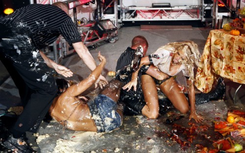 Kelly-Kelly-Goes-Wild-Over-Layla-500x312