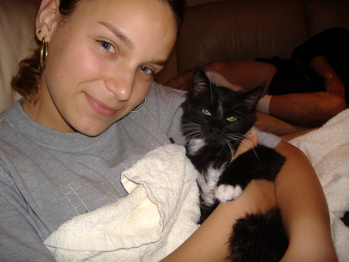 Didina dupa baie. Nu-i asa ca suntem frumoase?