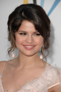 ZNBDUMDJSNEQMPALTSO - selena 64