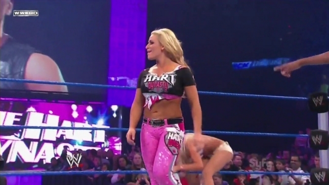 normal_WWE_SmackDown_10_22_10_Michelle_McCool_Layla_vs_Kelly_Kelly_Natalya_720p_AC3_5_1_x264_mkv_000