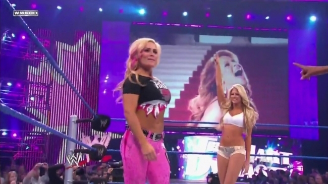 normal_WWE_SmackDown_10_22_10_Michelle_McCool_Layla_vs_Kelly_Kelly_Natalya_720p_AC3_5_1_x264_mkv_000