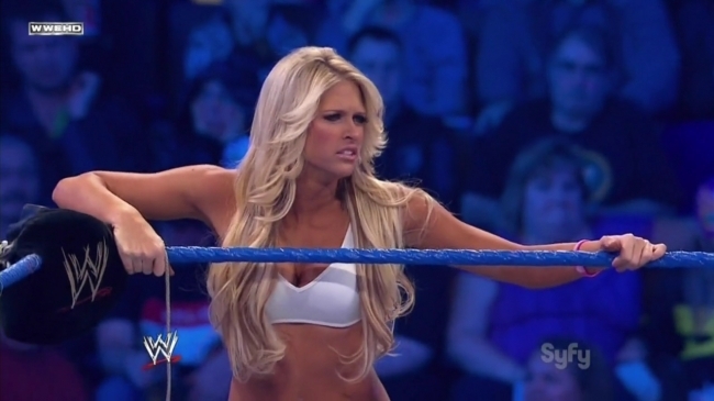 normal_WWE_SmackDown_10_22_10_Michelle_McCool_Layla_vs_Kelly_Kelly_Natalya_720p_AC3_5_1_x264_mkv_000