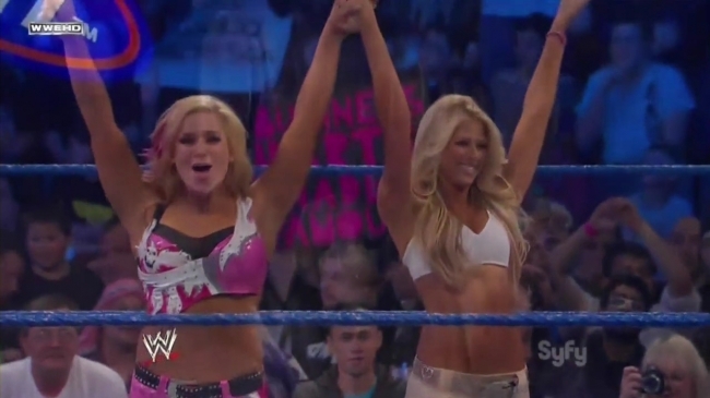 normal_WWE_SmackDown_10_22_10_Michelle_McCool_Layla_vs_Kelly_Kelly_Natalya_720p_AC3_5_1_x264_mkv_000