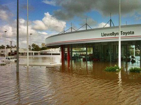 brisbane_toyota - Inundatii - Ianuarie 2011