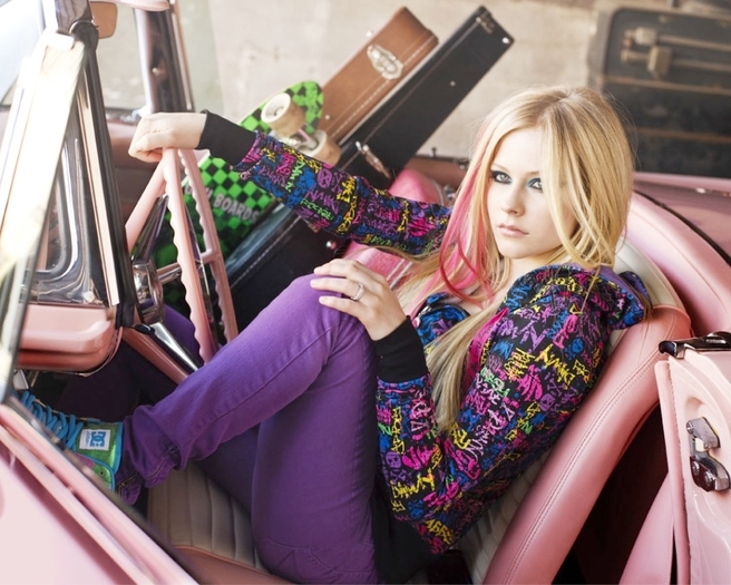 Avril-Lavigne-avril-lavigne-17987768-1280-1024