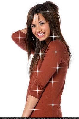 Demi_Lovato_1227561318_0[1] - demi lovato cu sclipici pe ea