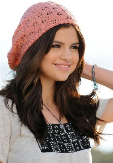 SelenaGomez-Behindcenesclothingline24