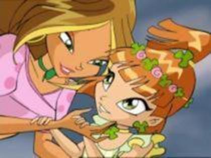 VJRZASPTZBWFRVVPEDC - winx POZE PE CARE LE ADOR