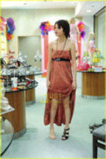 rara 12 - poze selena gomez rare