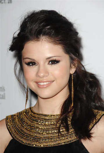 coafuri-selena-gomez6 - alege coafura selenei gomez