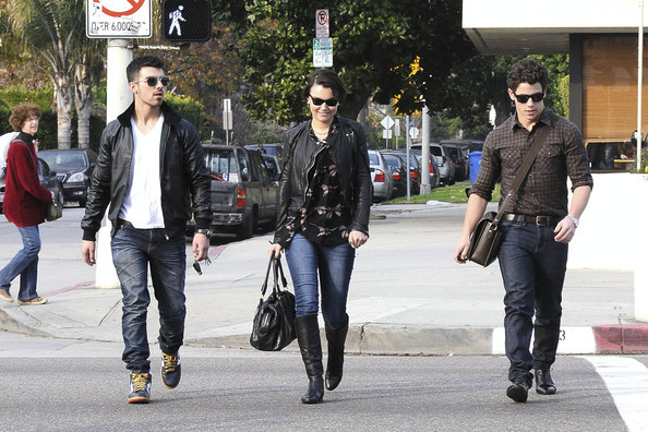 Joe+Jonas+Joe+Nick+Jonas+Samantha+Barks+West+bTaMLJDQebHl - Joe and Nick Jonas and Samantha Barks in West Hollywood