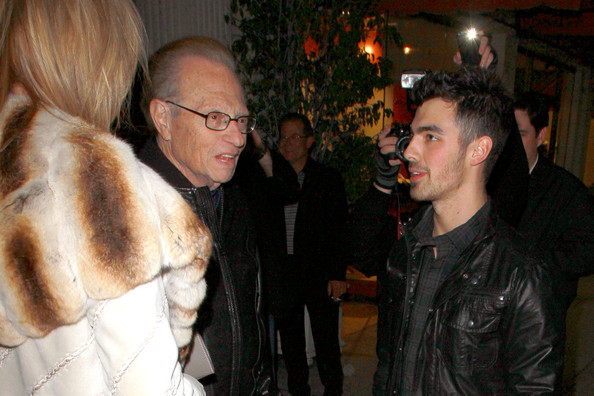 Joe+Jonas+Joe+Jonas+Chats+Larry+King+47342DtMlnzl - Joe Jonas Chats with Larry King