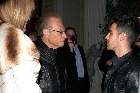 Joe+Jonas+Joe+Jonas+Chats+Larry+King+g1_MPVhkmICl - Joe Jonas Chats with Larry King