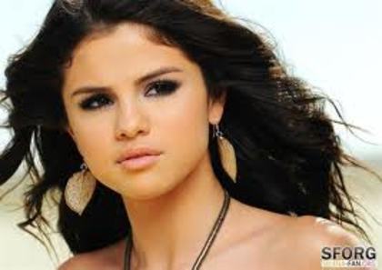 normal_028 - poze selena gomez a year whithout rain