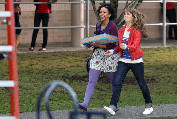 27882539_EPWGTFWHL[1]