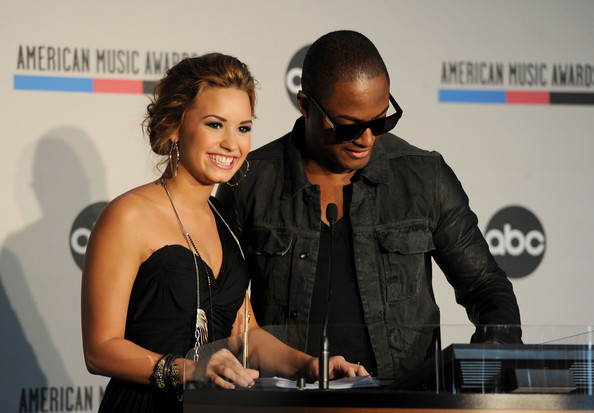 Demi+Lovato+2010+American+Music+Awards+Nominations+rCnLwCIA9zal
