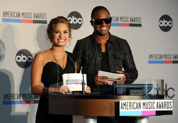 Demi+Lovato+2010+American+Music+Awards+Nominations+swlzXqQ4n-Gl