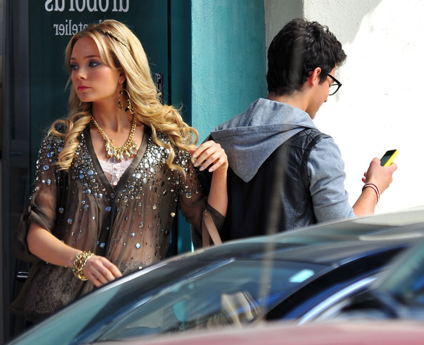 Joe+Jonas+Set+JONAS+Santa+Monica+4+8-6W48rnj-Al - Joe Jonas On Set Of JONAS In Santa Monica 4