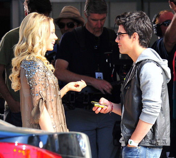 Joe+Jonas+Set+JONAS+Santa+Monica+4+gJBo7nrtNXSl - Joe Jonas On Set Of JONAS In Santa Monica 4