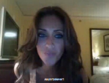 - (7) - Anahi Twittcam