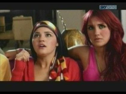 16067134 - RBD La Familia episod 9 reparaciones