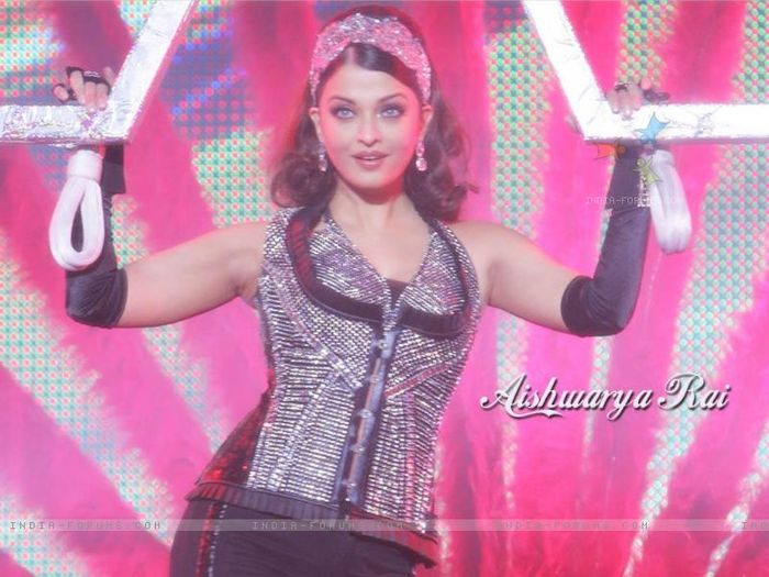 25275-aishwarya-rai