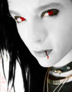 Vampire_Bill_Kaulitz_blood_one_by_kazzy_caffine - Cel mai scump vampir