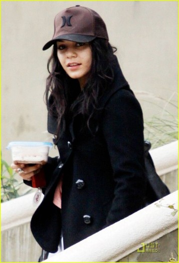 vanessahudgensunderarmo (7) - 000-Cel mai mare album