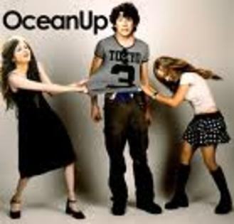 28738187_HHEFMHOLP - cel mai super album cu toate vedetele disney preferate