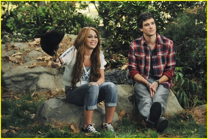 HM 4 (13) - Hannah Montana Forever