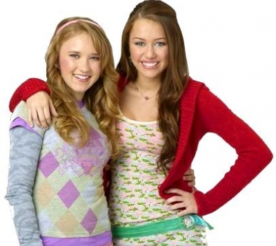 HM 2 (47) - Emily and Miley