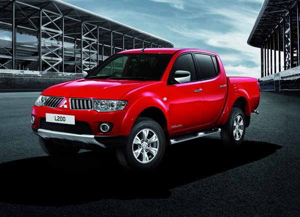 pret-mitsubishi-l200-trojan-2010[1]