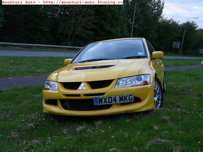 Mitsubishi-Lancer-Evolution-VIII[1]