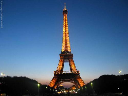 Poze Noaptea Turnul Eiffel Paris Franta[1]
