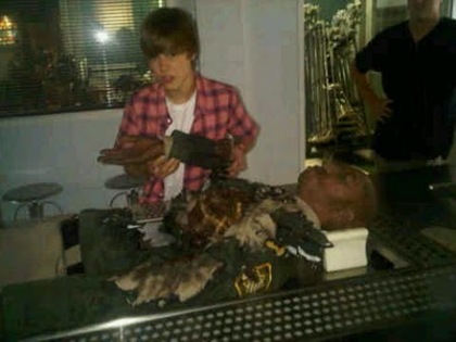 justin_bieber_csi_3 - Justin Bieber in serialul CSI