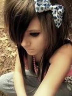 imagesCATYI295 - emo girl