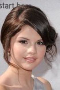 24959990_ZRSVDJGAQ - selena 82