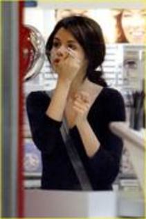 26314910_QHEUMDUSQ - selena 84