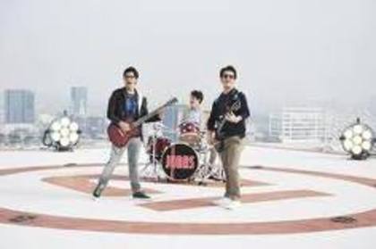 images (21) - jonas