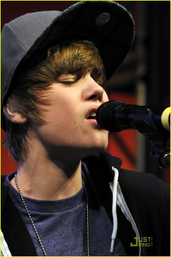 justin-bieber-citywalk-world-10 - Justin Bieber- My Universal CityWalk World