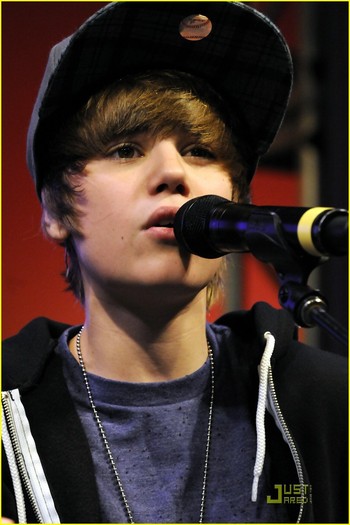 justin-bieber-citywalk-world-06 - Justin Bieber- My Universal CityWalk World