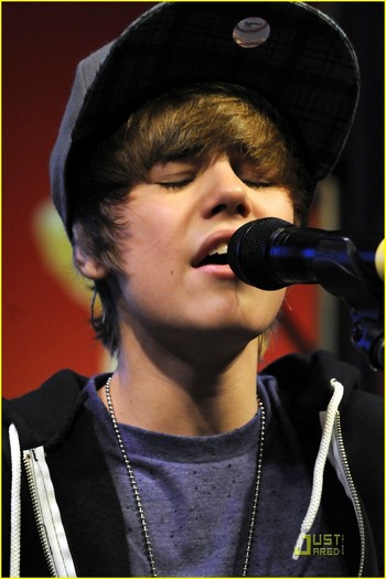 justin-bieber-citywalk-world-20 - Justin Bieber- My Universal CityWalk World