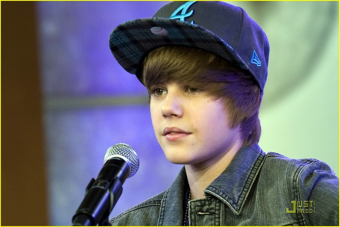 justin-bieber-gma-sunday-20