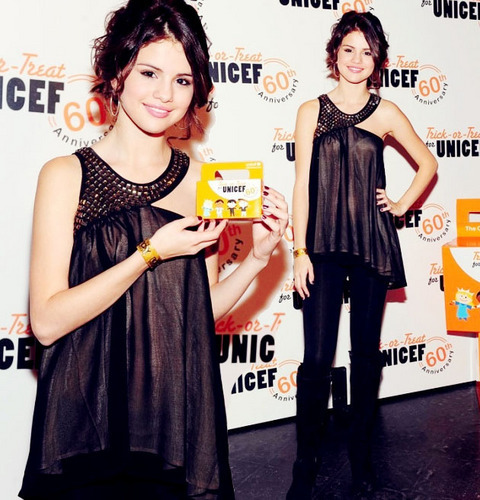 Selena-selena-gomez-17728674-480-500 - Selena Gomez 00