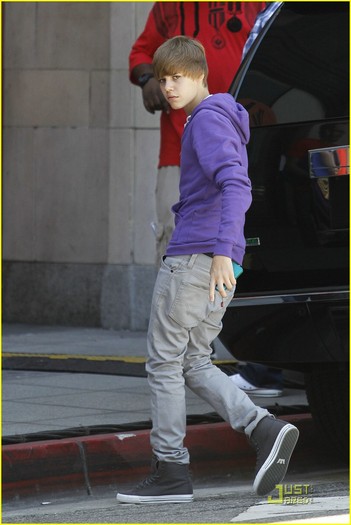 justin-bieber-smile-video-shoot-09