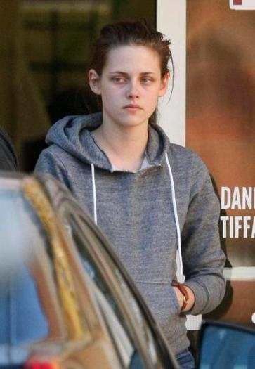 kristen-stewart - Care vedeta arata mai bine nemachiata